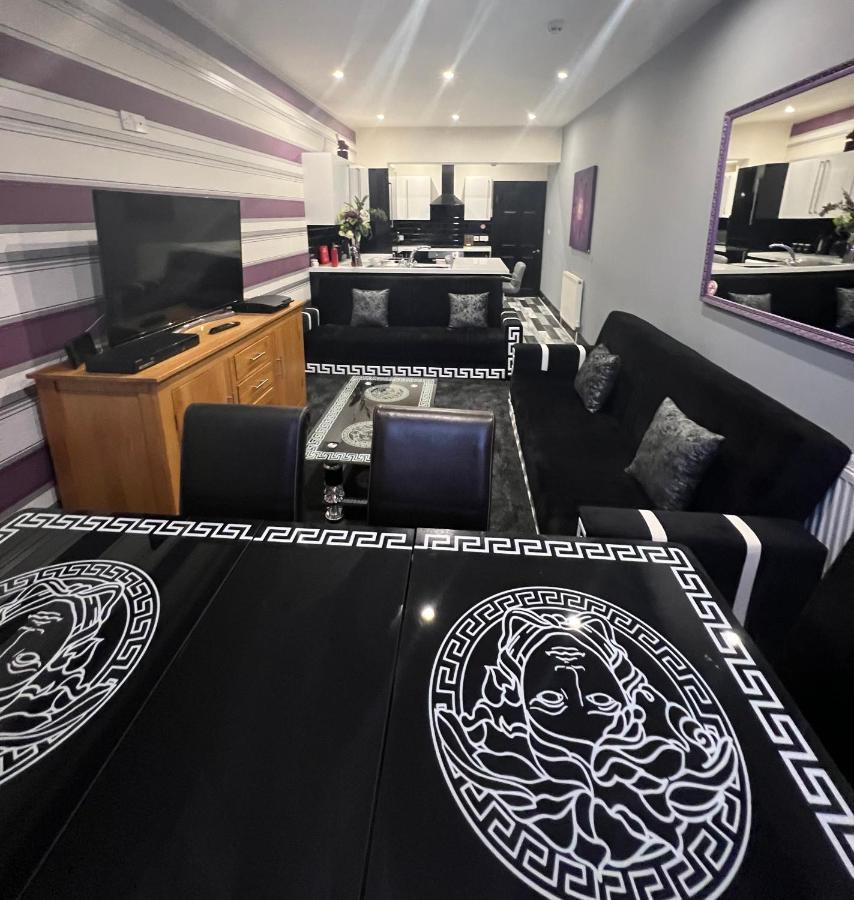 Boutique Blackpool 2 Bed Grey Apartment Sleeps 10 Εξωτερικό φωτογραφία